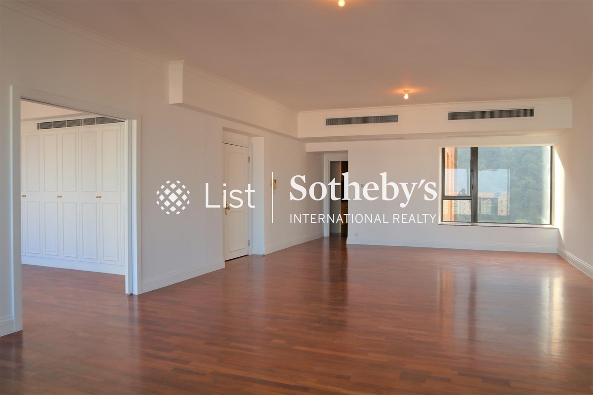 Aigburth 譽皇居 | Living and Dining Room