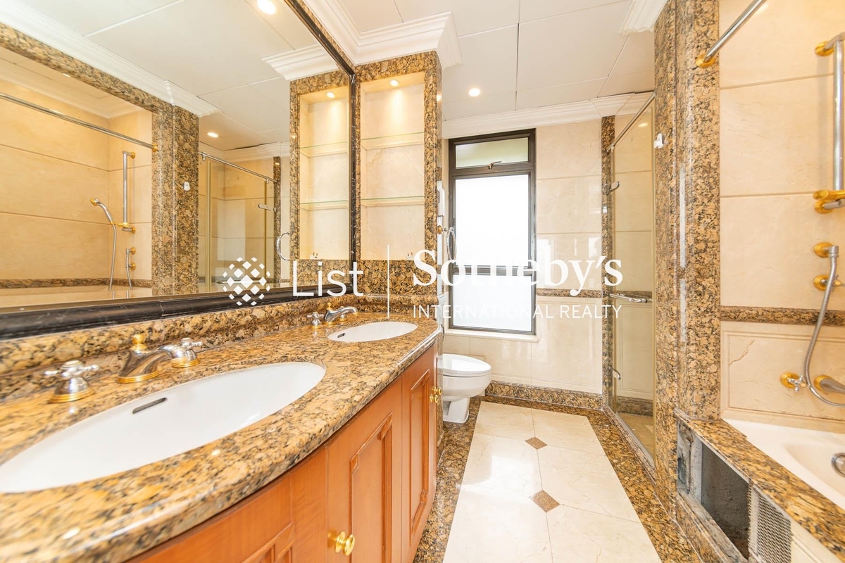 Aigburth 譽皇居 | Master Bathroom