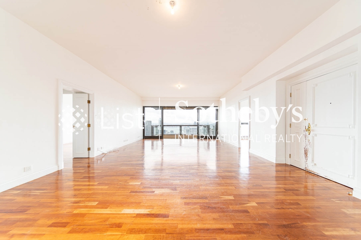 Aigburth 譽皇居 | Living and Dining Room