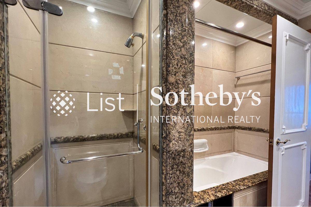 Aigburth 譽皇居 | Master Bathroom