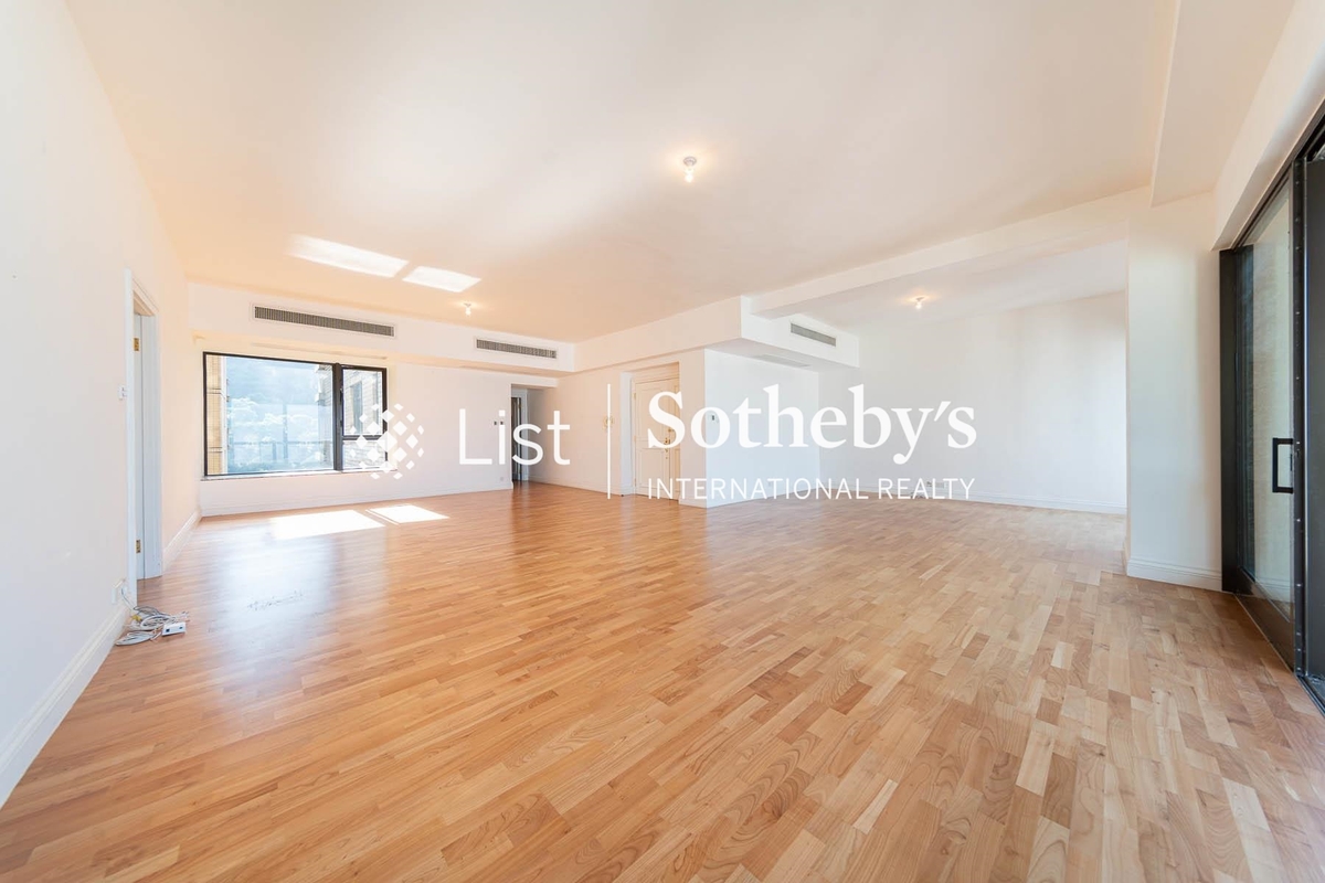 Aigburth 譽皇居 | Living and Dining Room