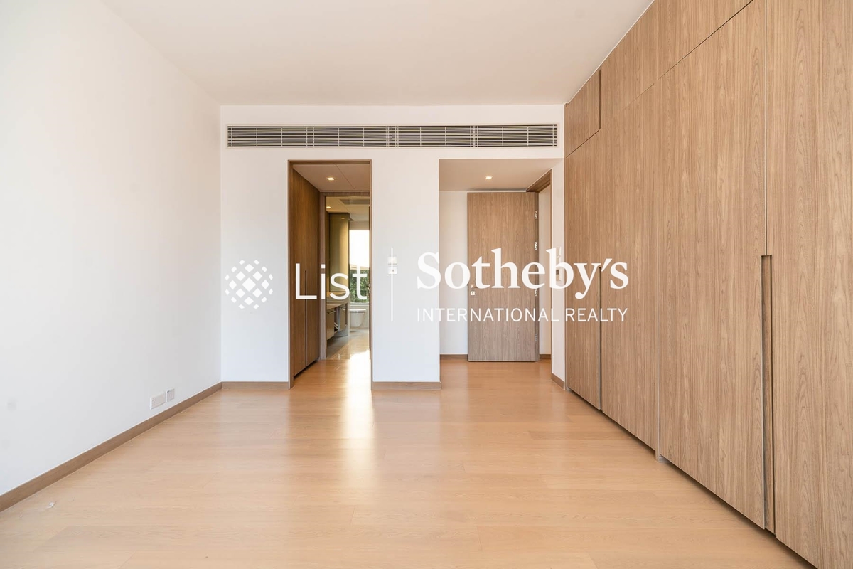 Branksome Grande Branksome Grande | Built-in Wardrobe in Master Bedroom