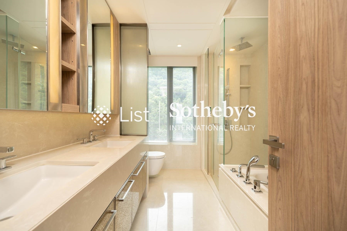 Branksome Grande Branksome Grande | Master Bathroom