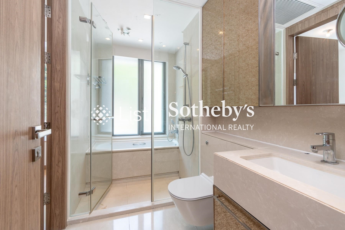 Branksome Grande Branksome Grande | Guest Bathroom