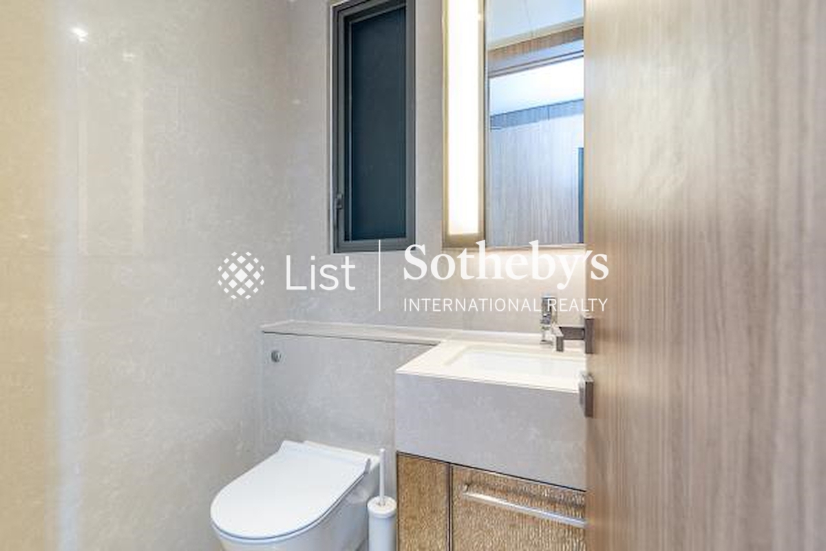 Branksome Grande Branksome Grande | Guest Powder Room