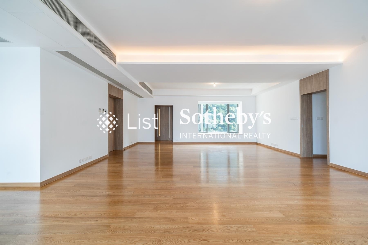 Branksome Grande Branksome Grande | Living and Dining Room