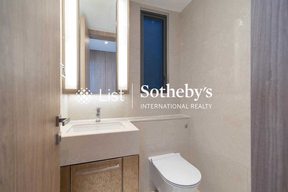 Branksome Grande Branksome Grande | Guest Powder Room