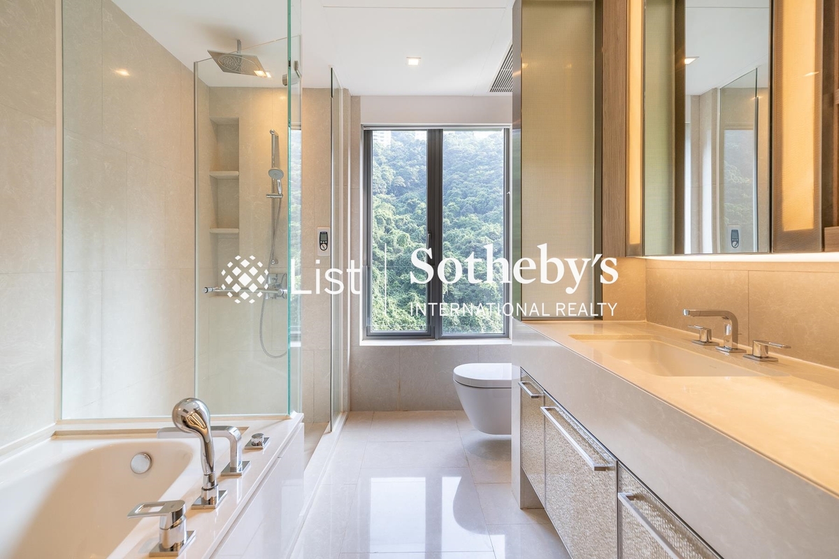 Branksome Grande Branksome Grande | Master Bathroom