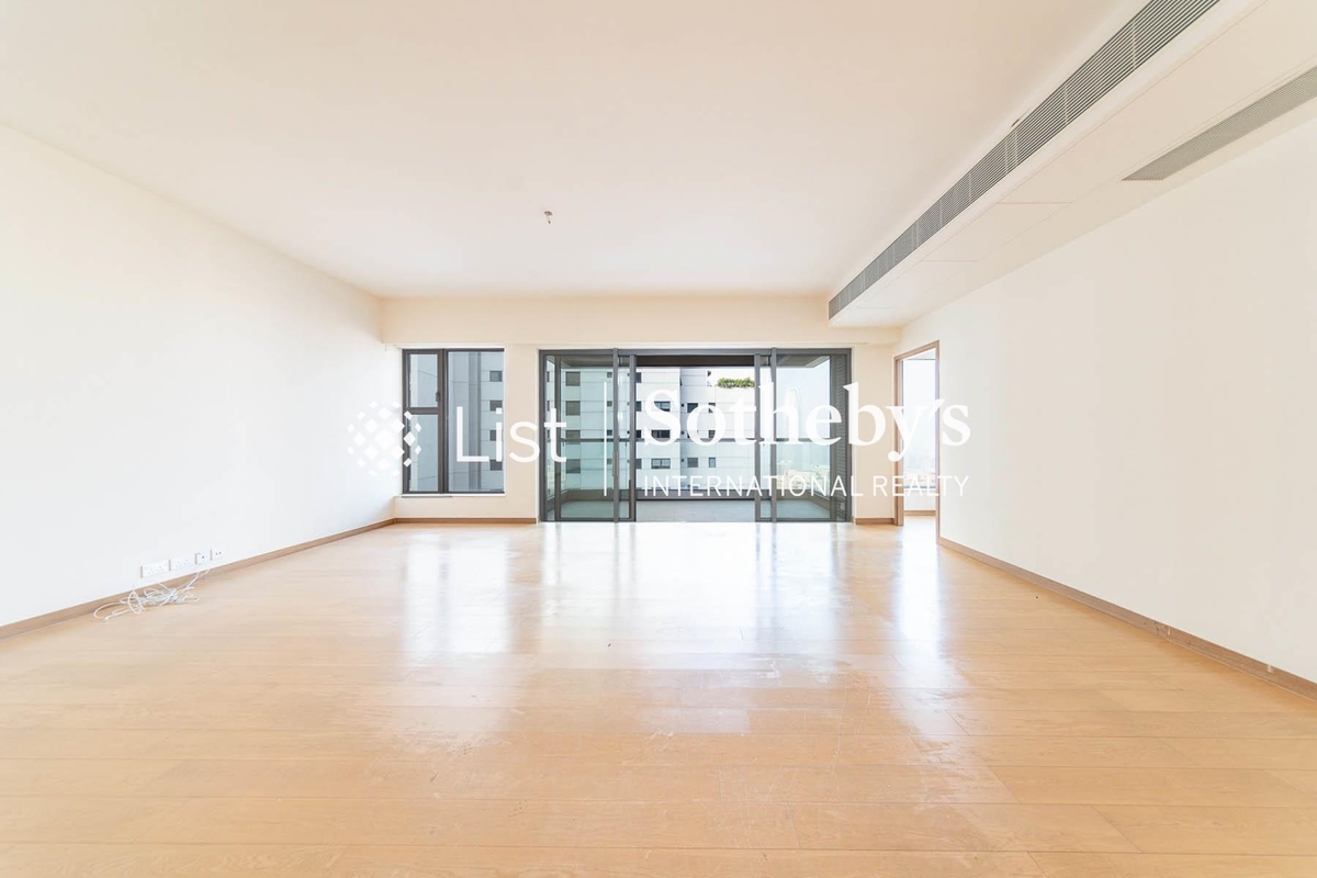 Branksome Grande Branksome Grande | Living and Dining Room