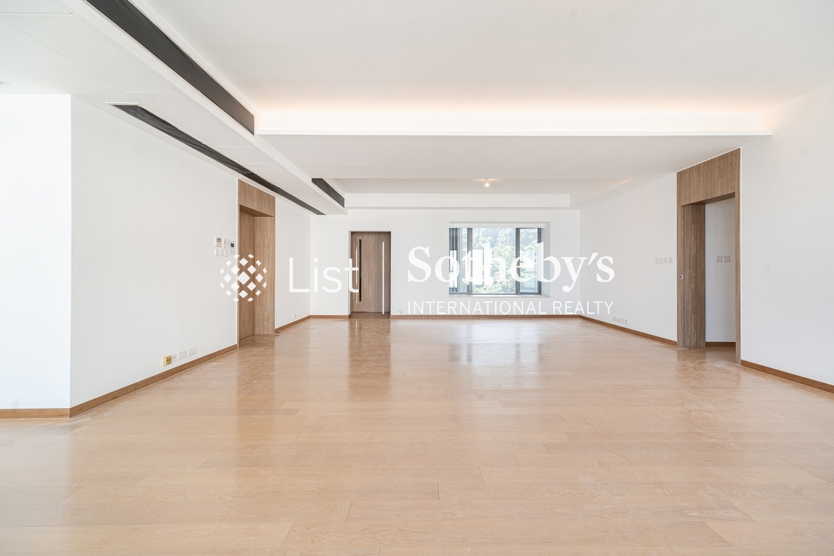 Branksome Grande Branksome Grande | Living and Dining Room