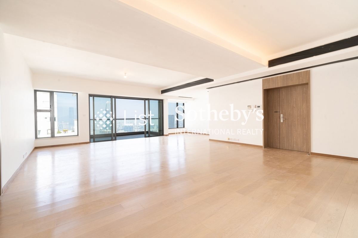 Branksome Grande Branksome Grande | Living and Dining Room