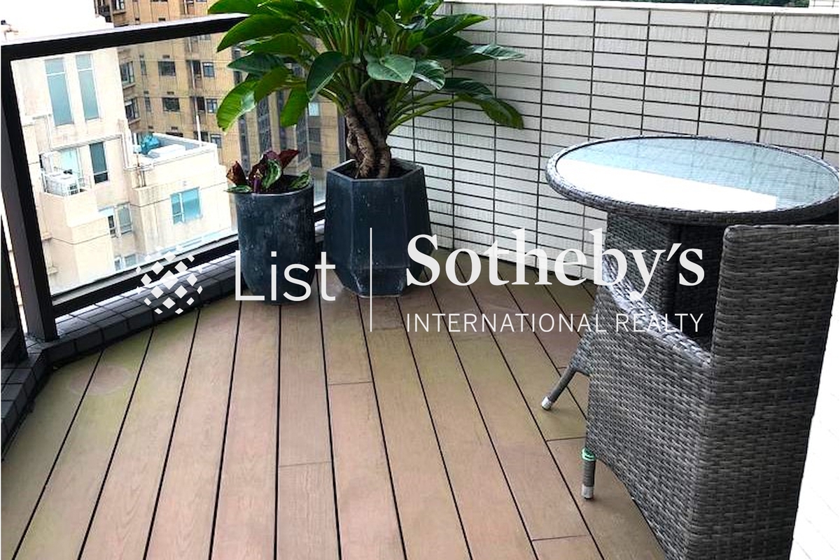 Tregunter 地利根德閣 | Balcony off Living and Dining Room