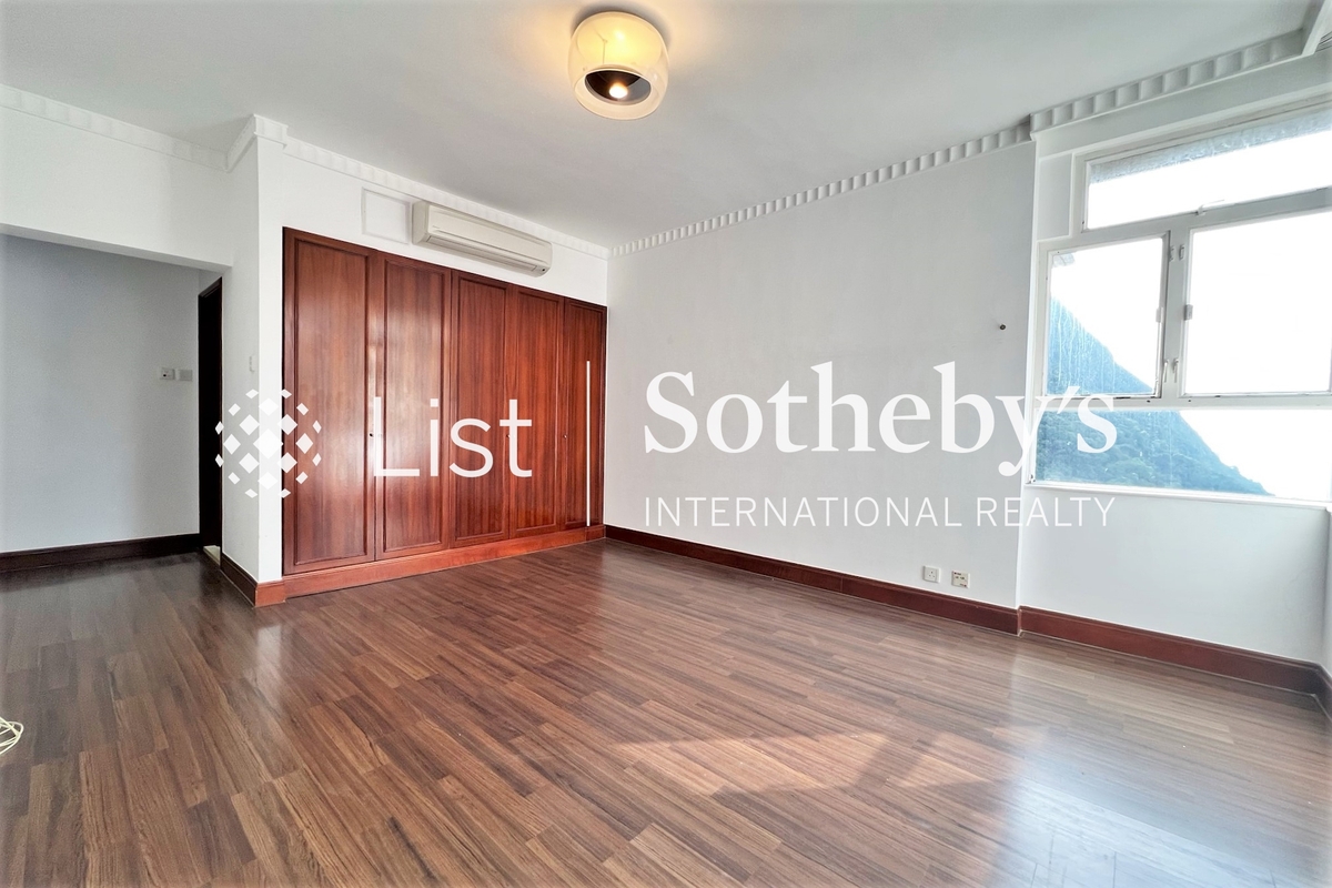 Tregunter 地利根德閣 | Built-in Wardrobe in Master Bedroom 