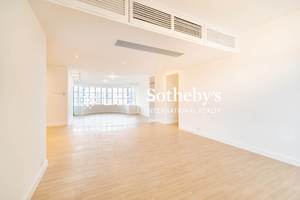 Garden Terrace 花園台 | Living and Dining Room