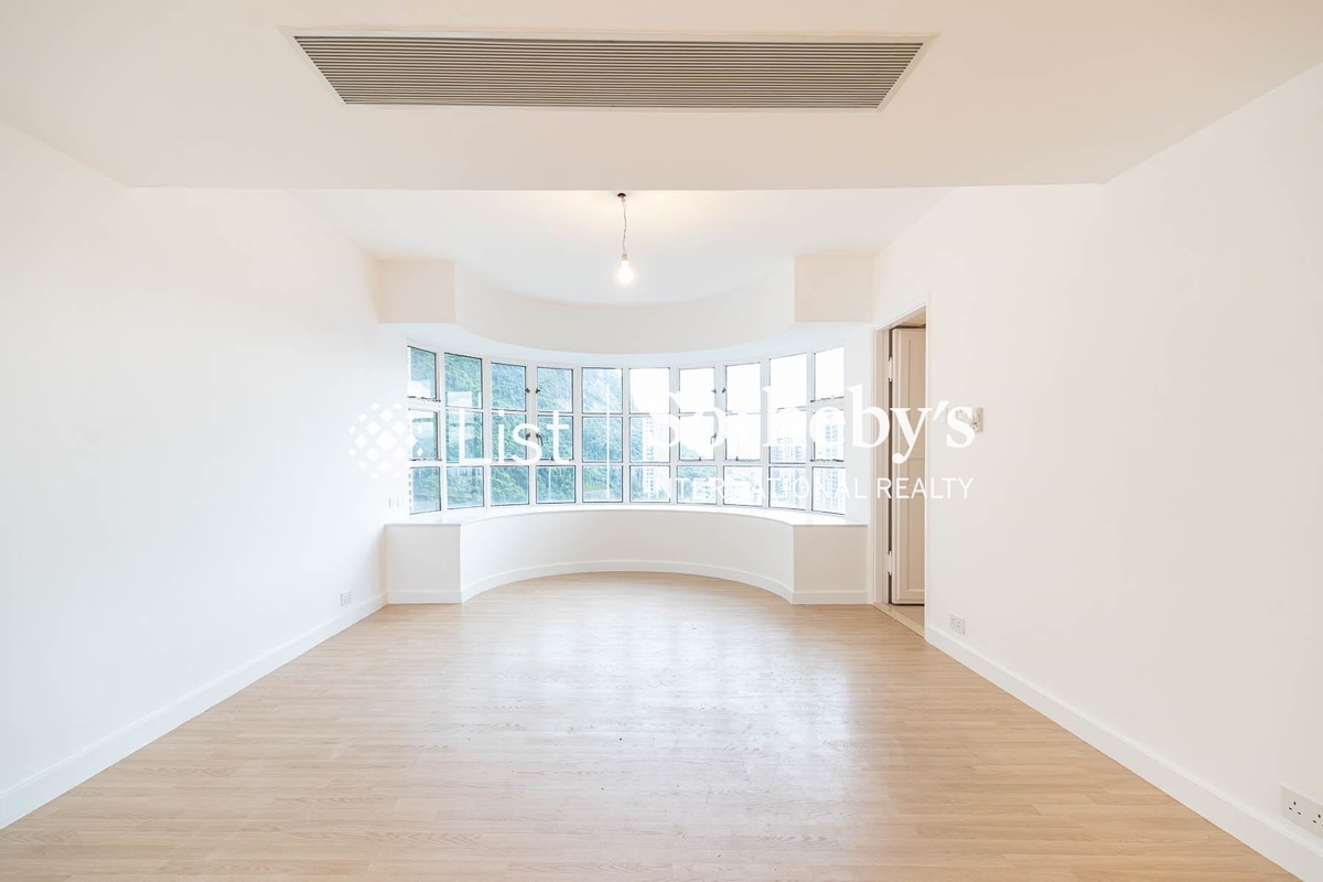 Garden Terrace 花園台 | Living and Dining Room