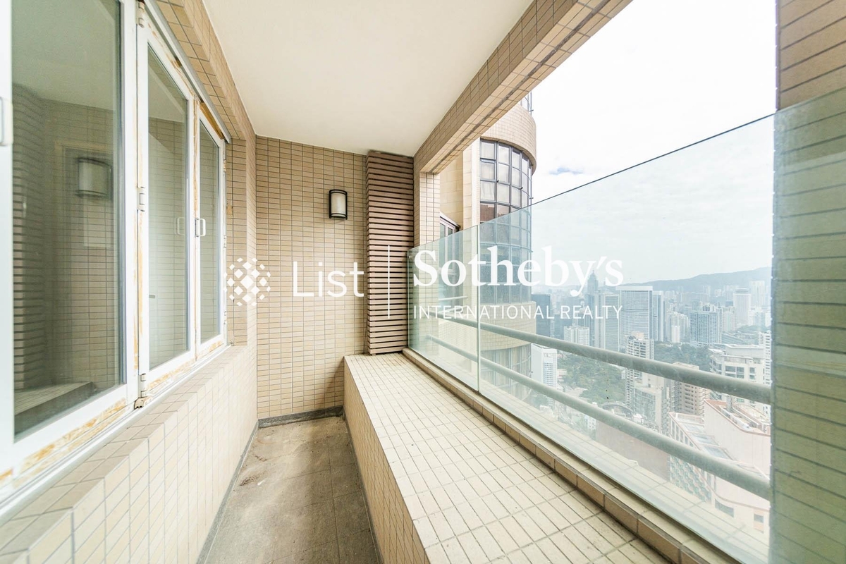 Garden Terrace 花園台 | Balcony off Living and Dining Room