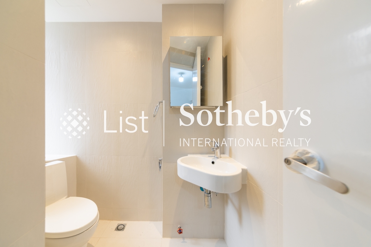 Garden Terrace 花園台 | Second En-suite Powder Room