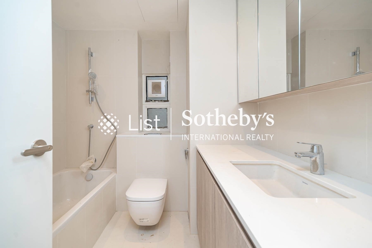 Garden Terrace 花園台 | Guest Bathroom