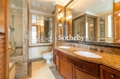 Branksome Crest Branksome Crest | Master Bathroom