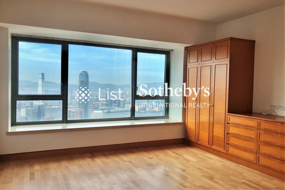 Branksome Crest Branksome Crest | Master Bedroom