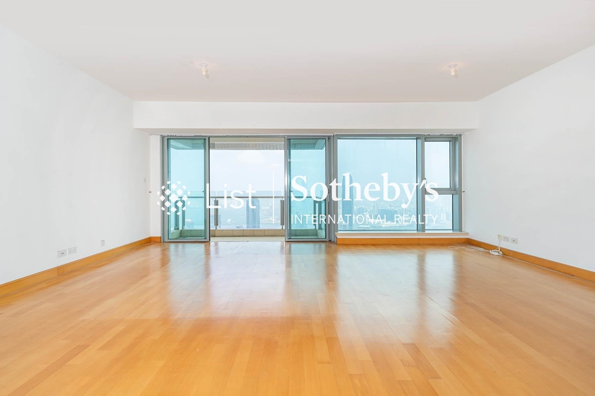 Branksome Crest Branksome Crest | Living and Dining Room