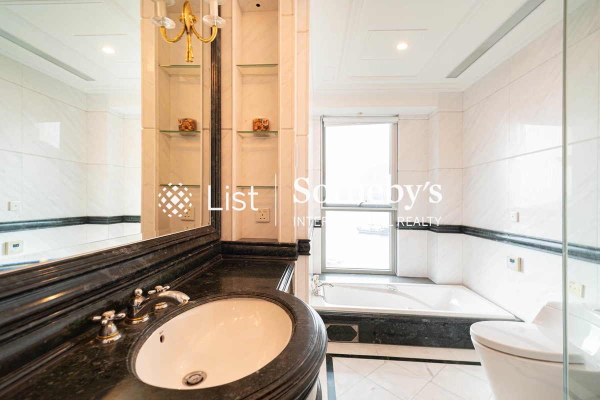 33 Island Road 香島道33號 | Second En-suite Bathroom