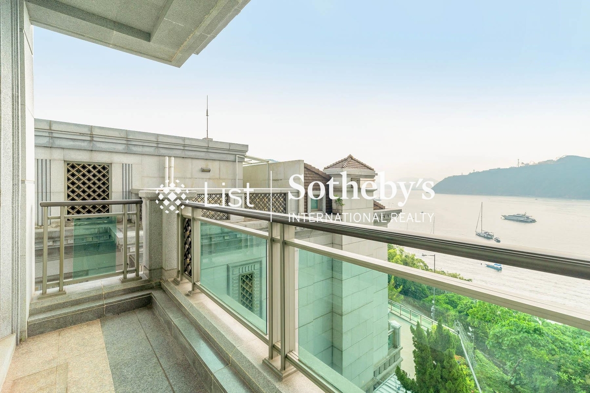 33 Island Road 香島道33號 | Balcony off Master Bedroom