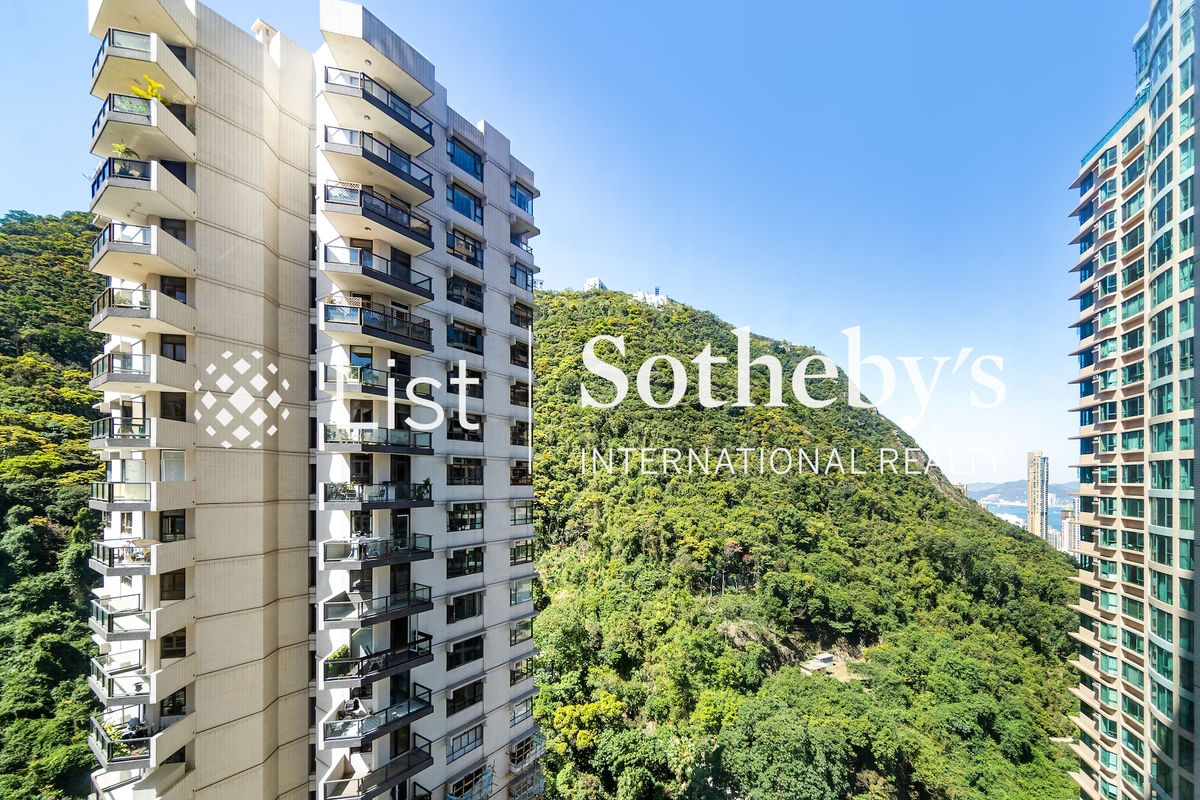 Tregunter 地利根德閣 | View from Living and Dining Room