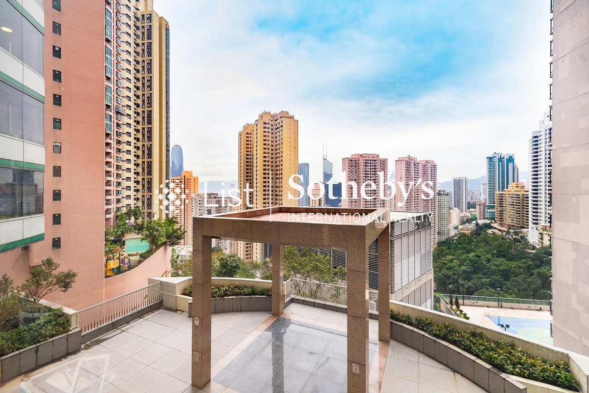 Tregunter 地利根德閣 | View from Living and Dining Room