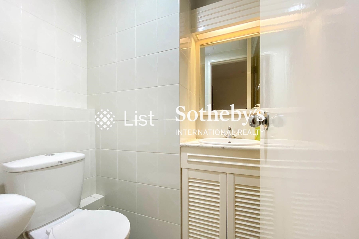 May Tower 梅苑 | Guest Powder Room