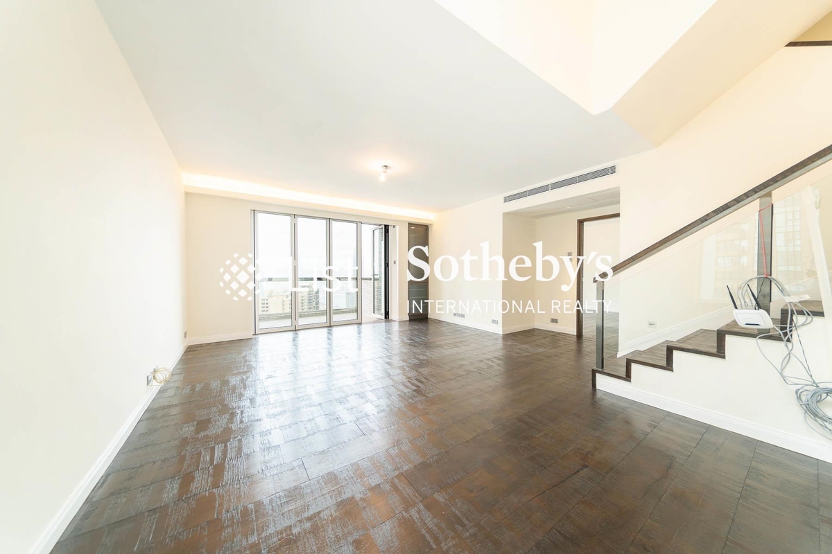 May Tower 梅苑 | Living Room