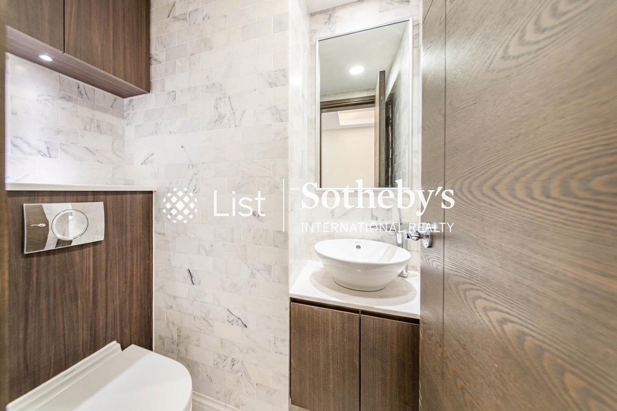 May Tower 梅苑 | Guest Bathroom