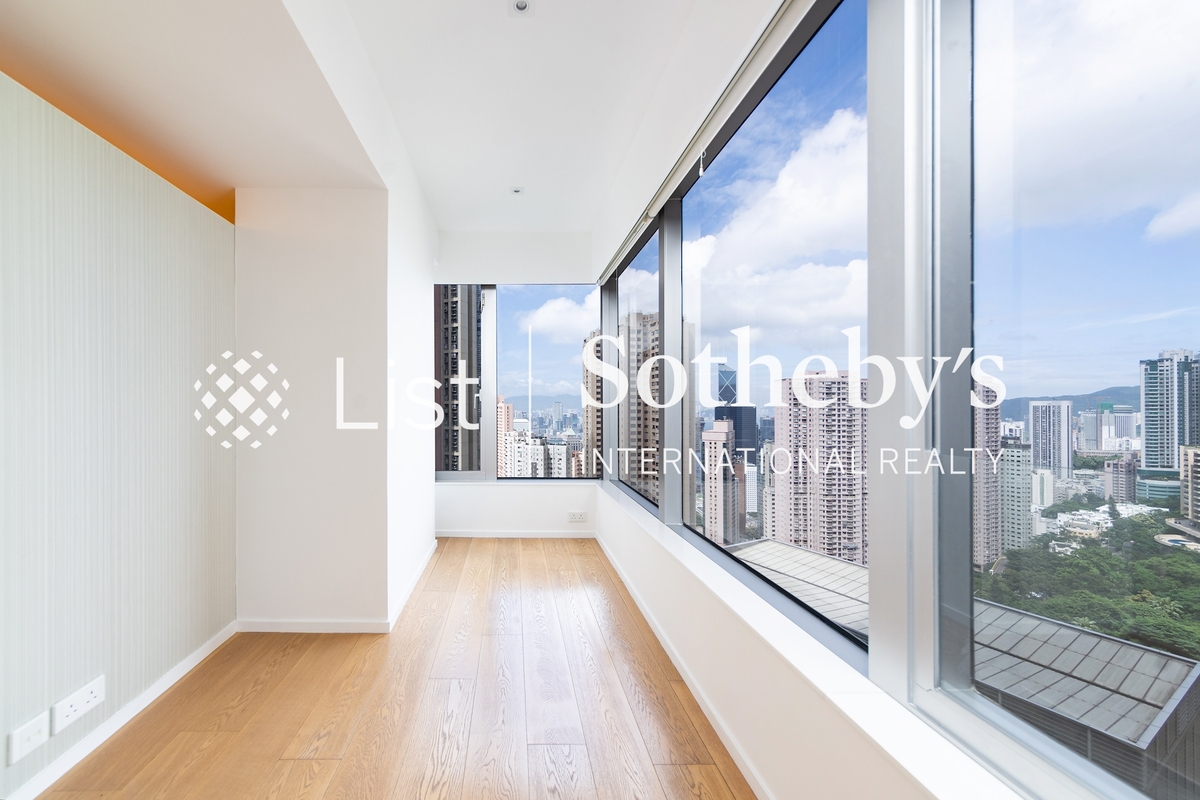 Tregunter 地利根德閣 | Study area in the Master Bedroom