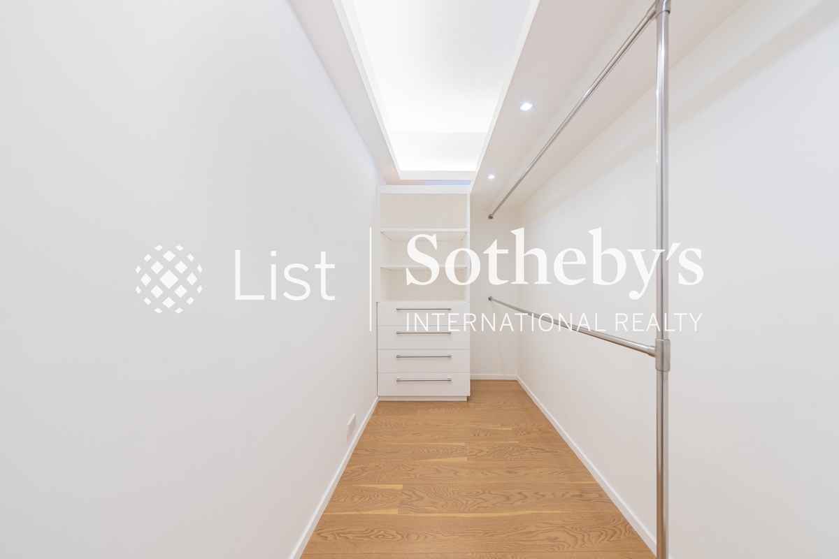 Tregunter 地利根德閣 | Walk-in Closet in Master Bedroom 