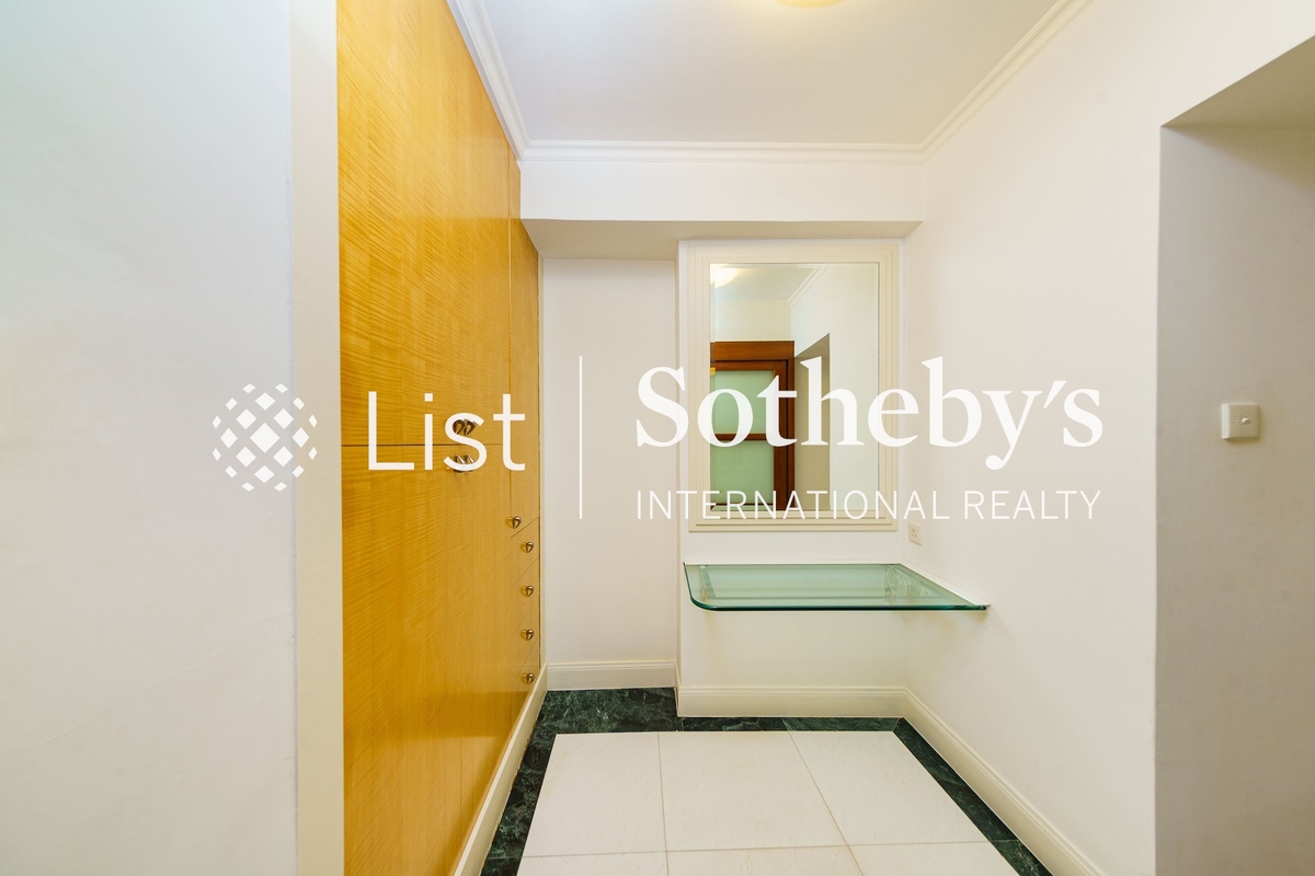 Tregunter 地利根德閣 | Walk-in Closet in Master Bedroom 