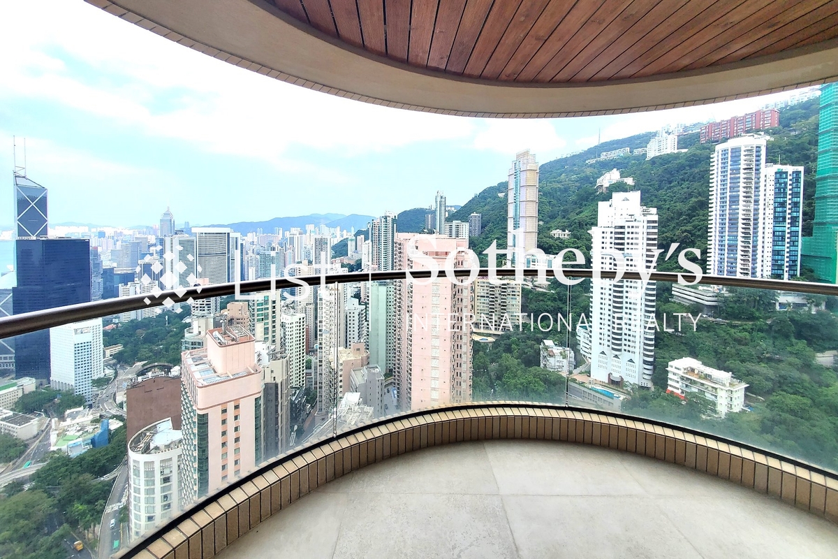 Garden Terrace 花園台 | Balcony off Living Room