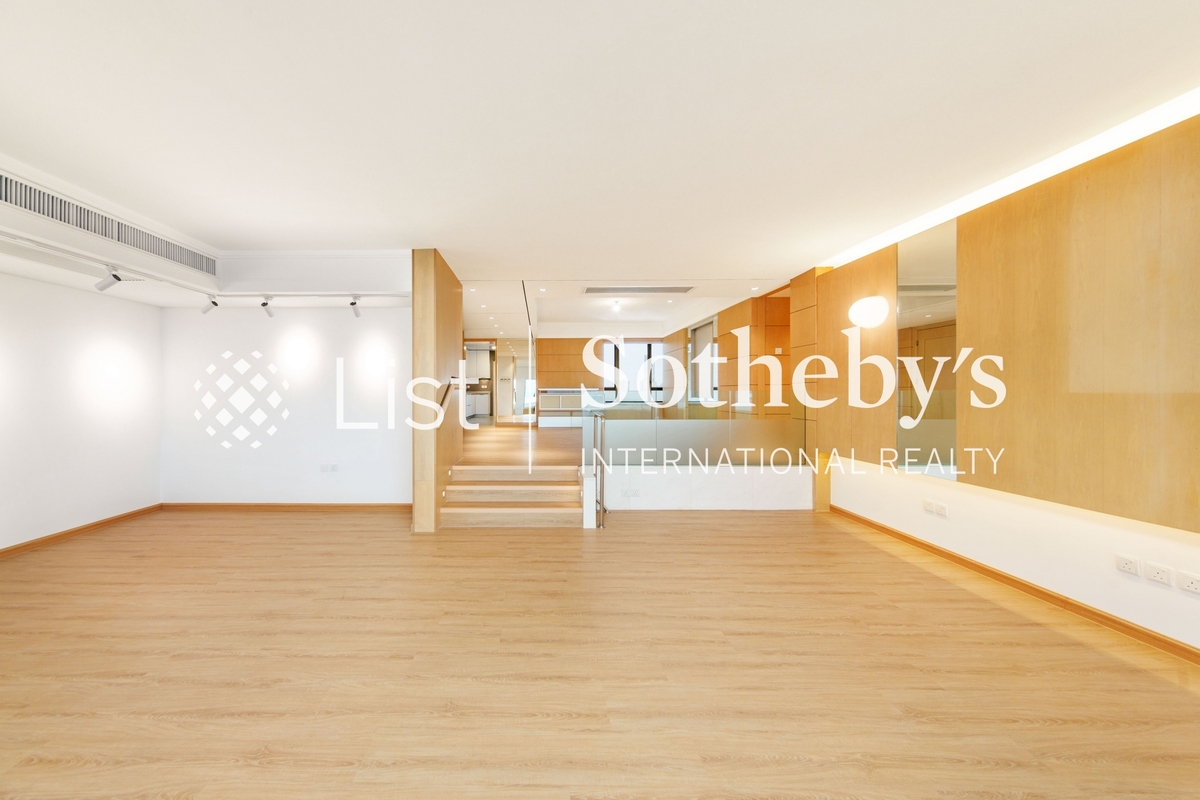 Garden Terrace 花园台 | Living and Dining Room