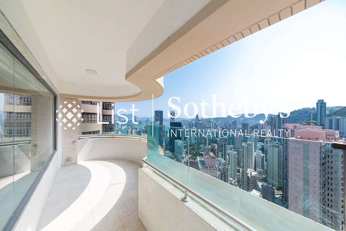Garden Terrace 花園台 | Balcony off Living Room