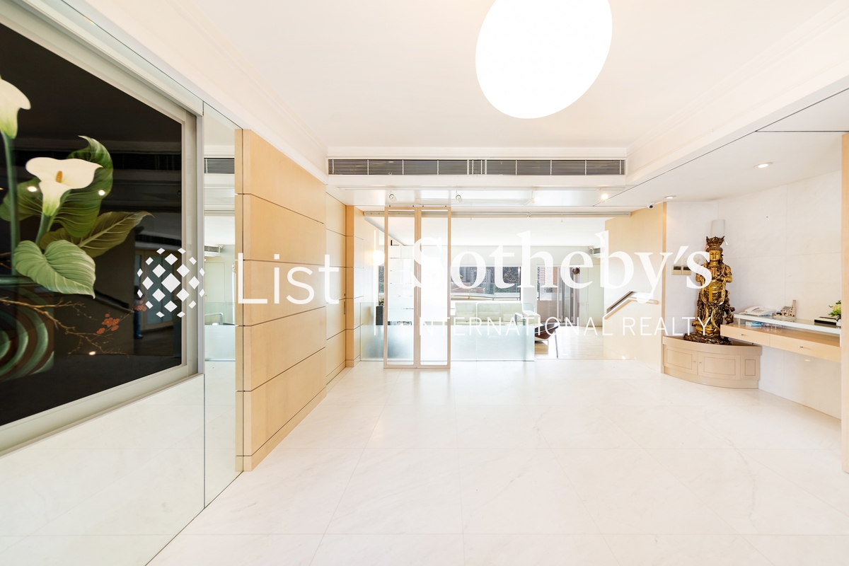 Garden Terrace 花园台 | Living and Dining Room