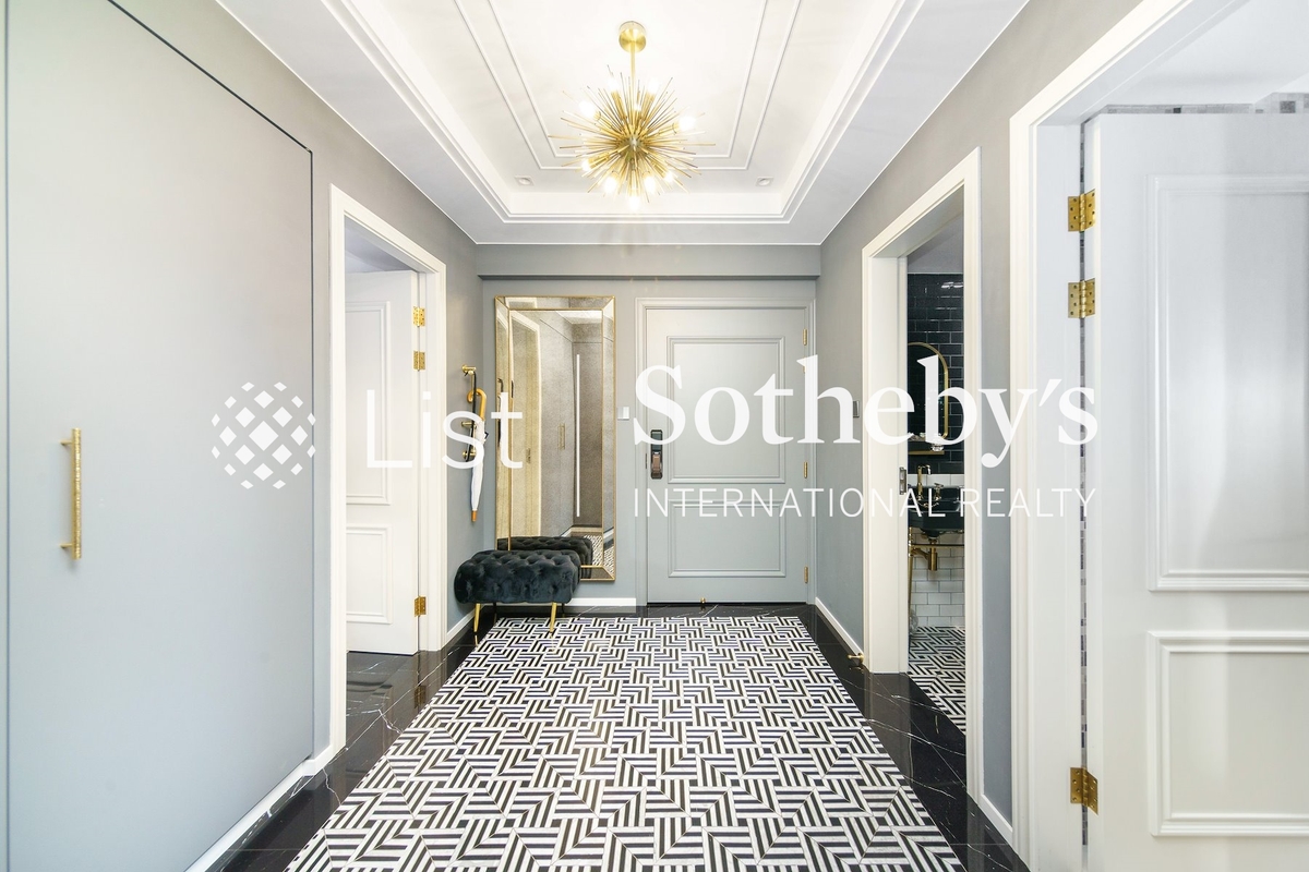 Celestial Garden 詩禮花園 | Foyer