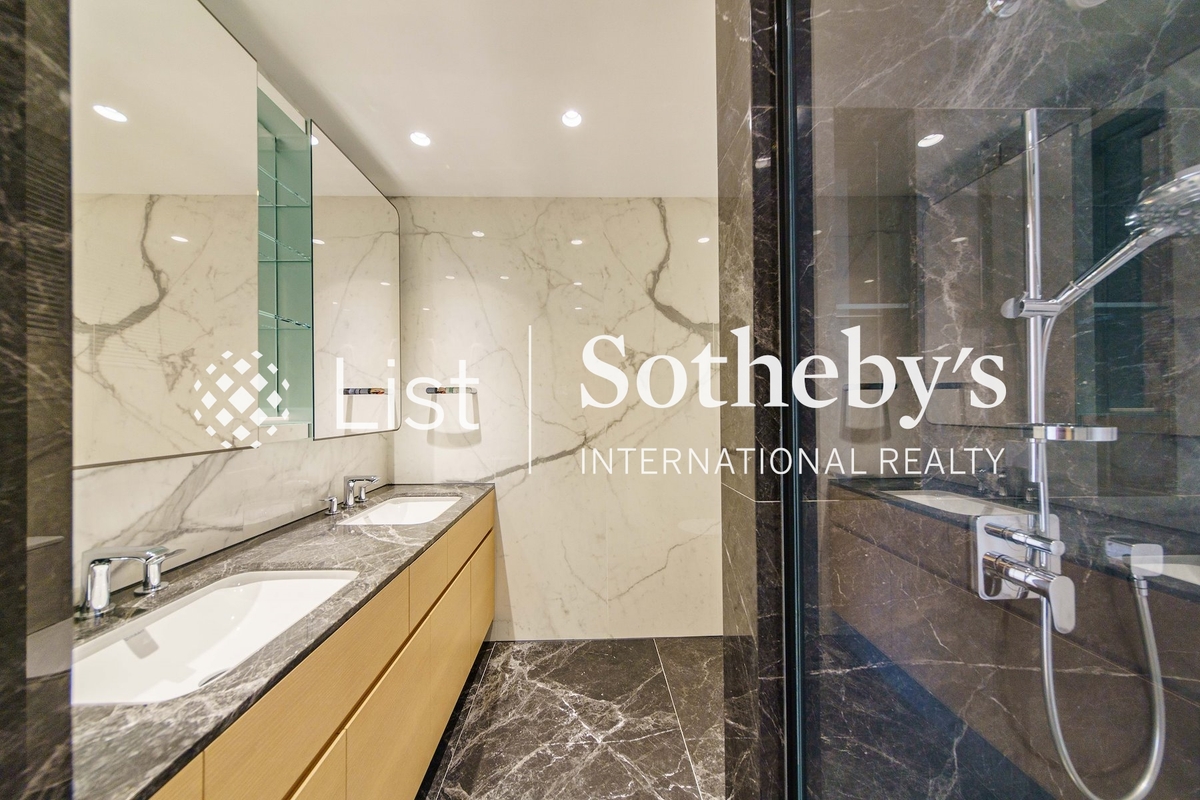 Fortuna Court 福慧大廈 | Master Bathroom