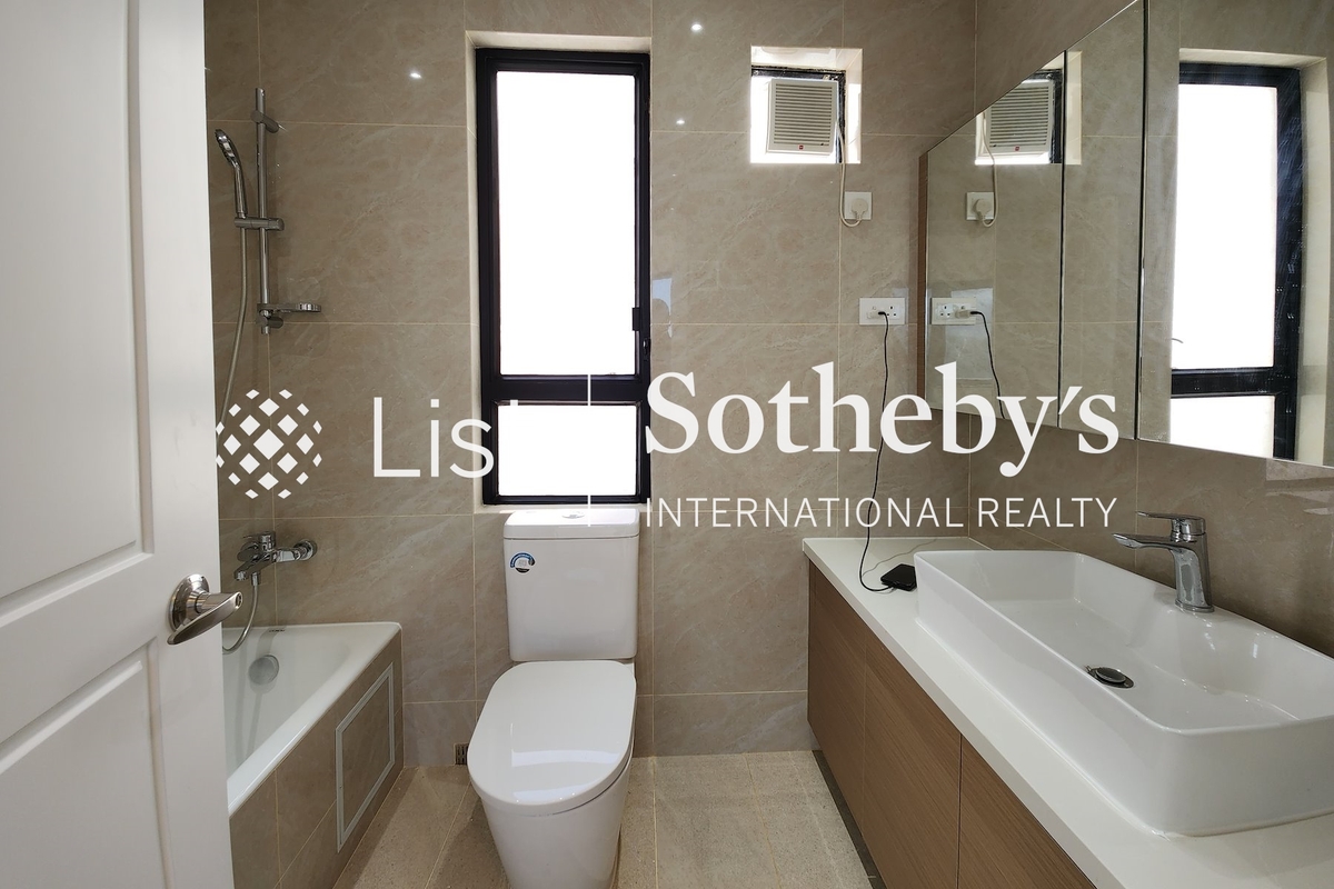 No. 32 Repulse Bay Road 淺水灣道32號 | Master Bathroom