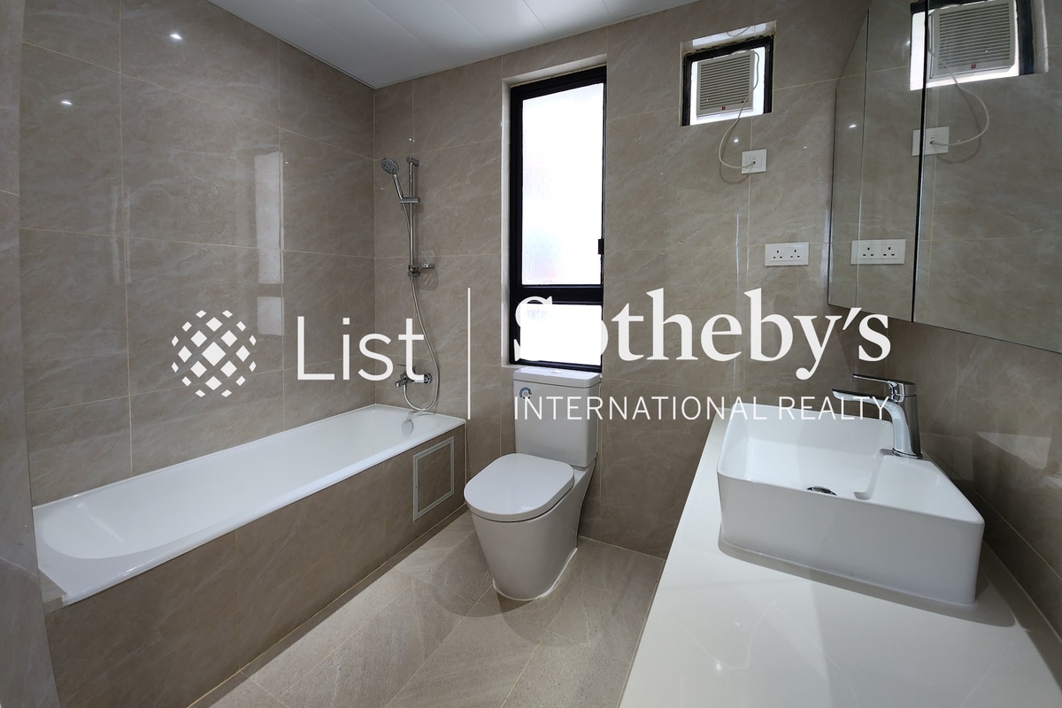 No. 32 Repulse Bay Road 淺水灣道32號 | Second En-suite Bathroom
