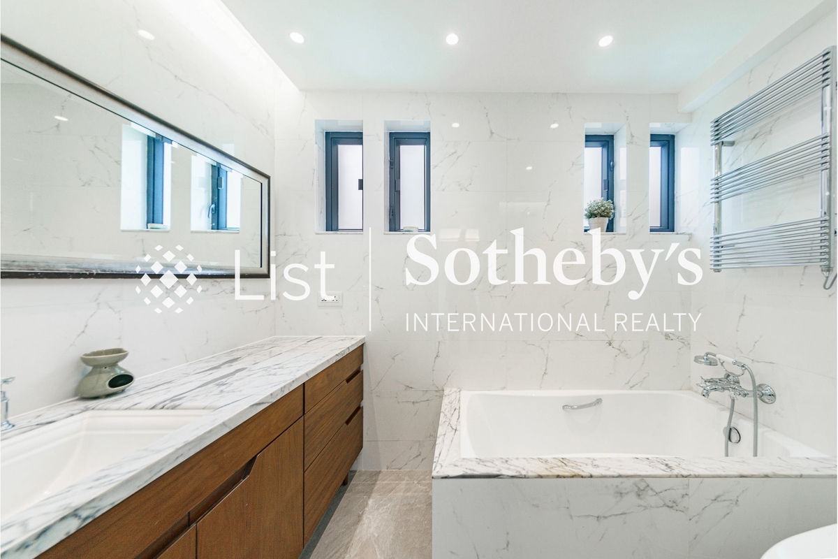 Twin Brook 双溪 | Master Bathroom