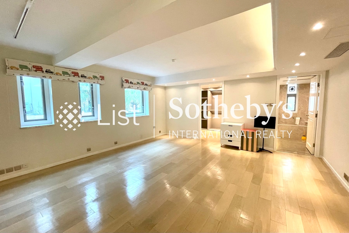 No. 56 Repulse Bay Road 淺水灣道56號 | Third En-suite Bedroom