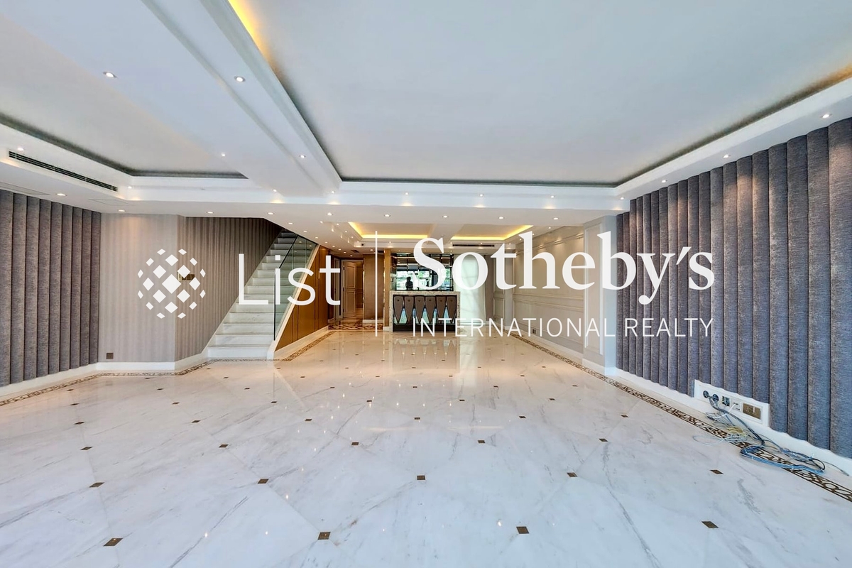 No. 56 Repulse Bay Road 淺水灣道56號 | Living Room with Bar Area