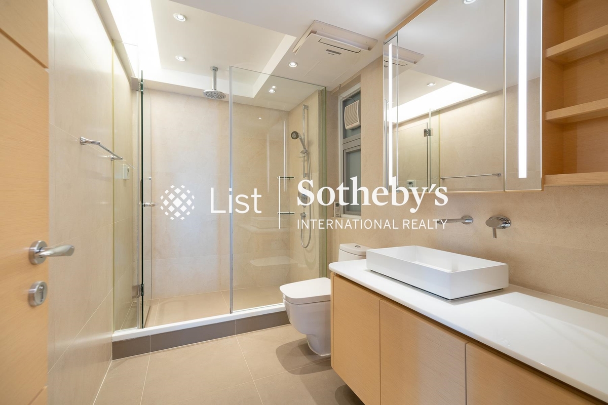 No. 56 Repulse Bay Road 淺水灣道56號 | Second En-suite Bathroom
