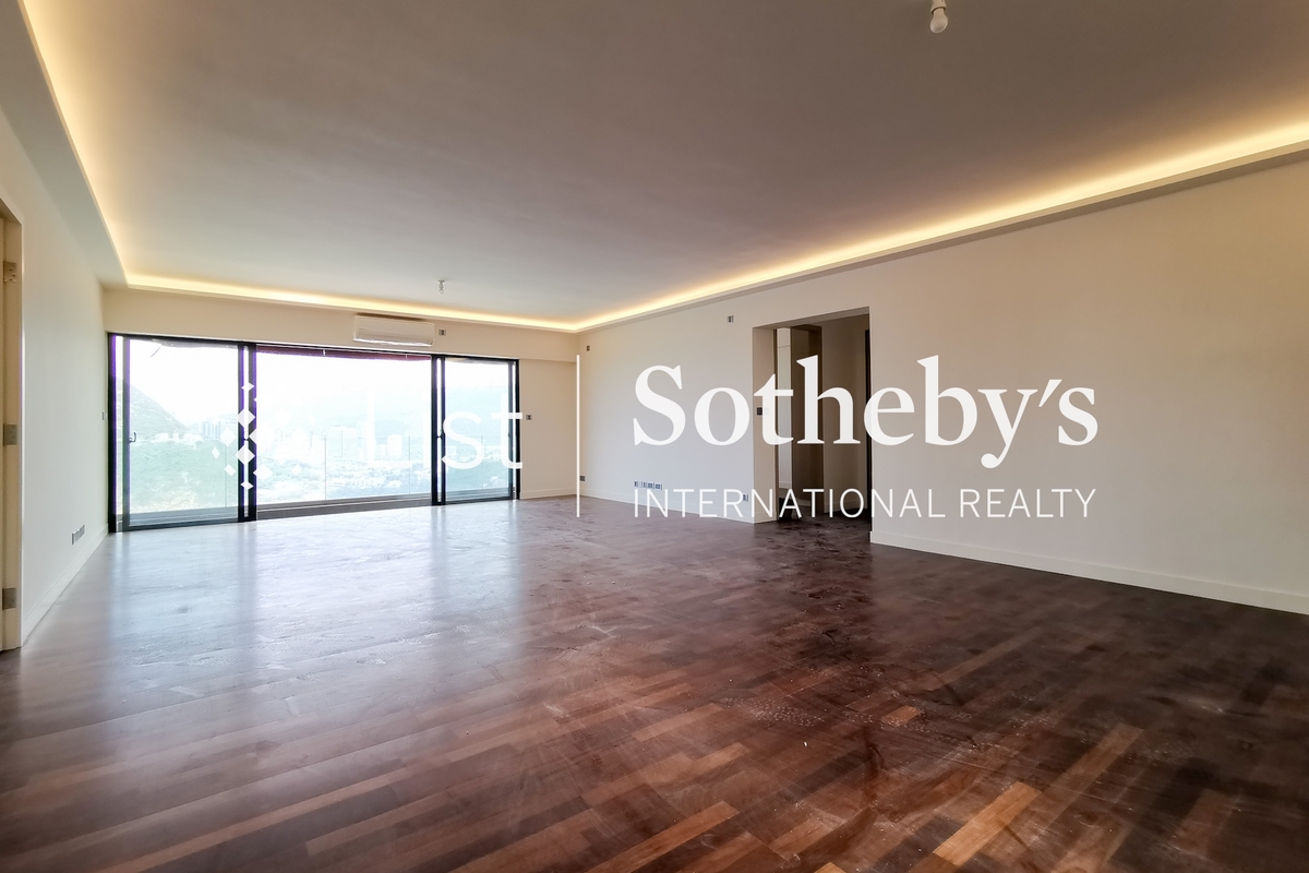 Manhattan Tower 曼赫頓大廈 | Living and Dining Room