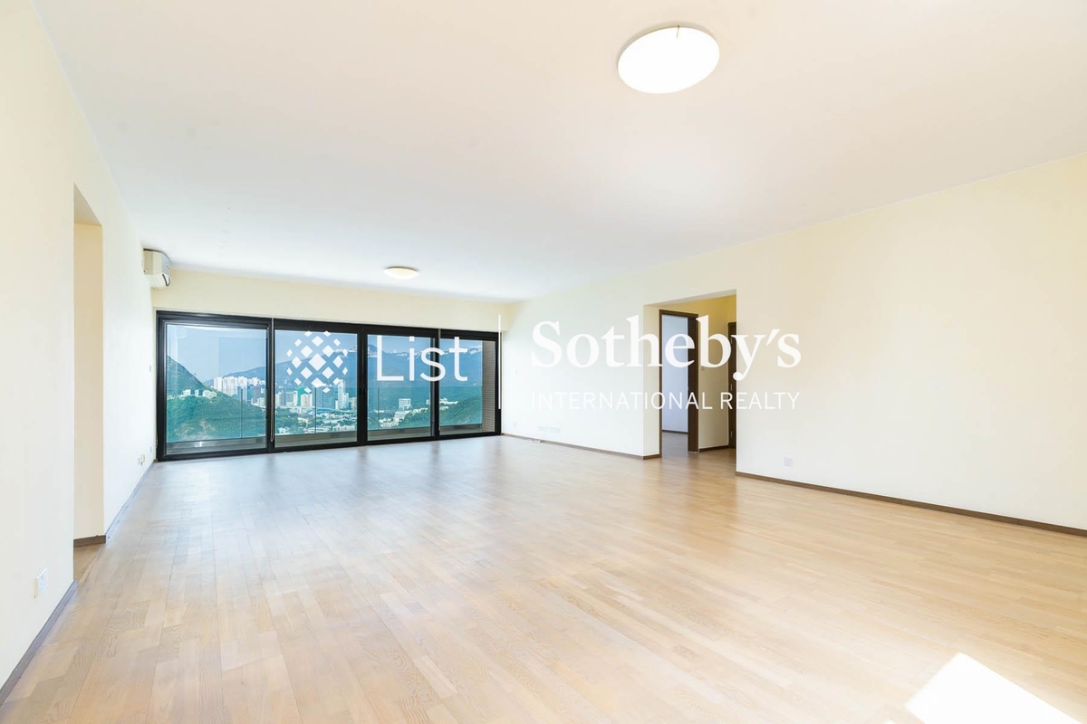 Manhattan Tower 曼赫頓大廈 | Living and Dining Room