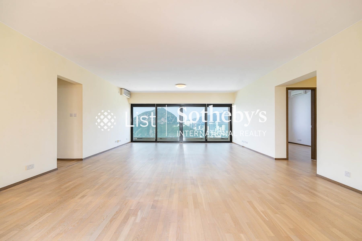 Manhattan Tower 曼赫頓大廈 | Living and Dining Room